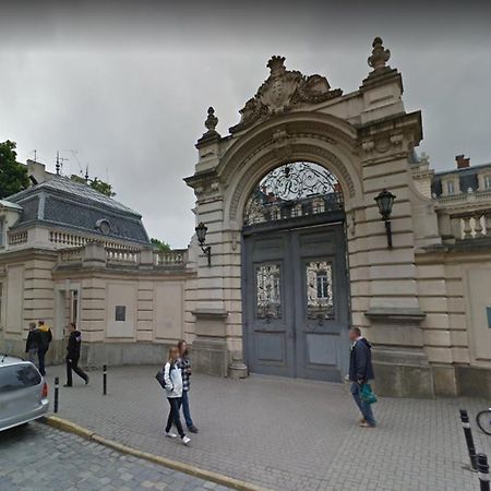 Студия С Дизайнерским Ремонтом Lviv Buitenkant foto