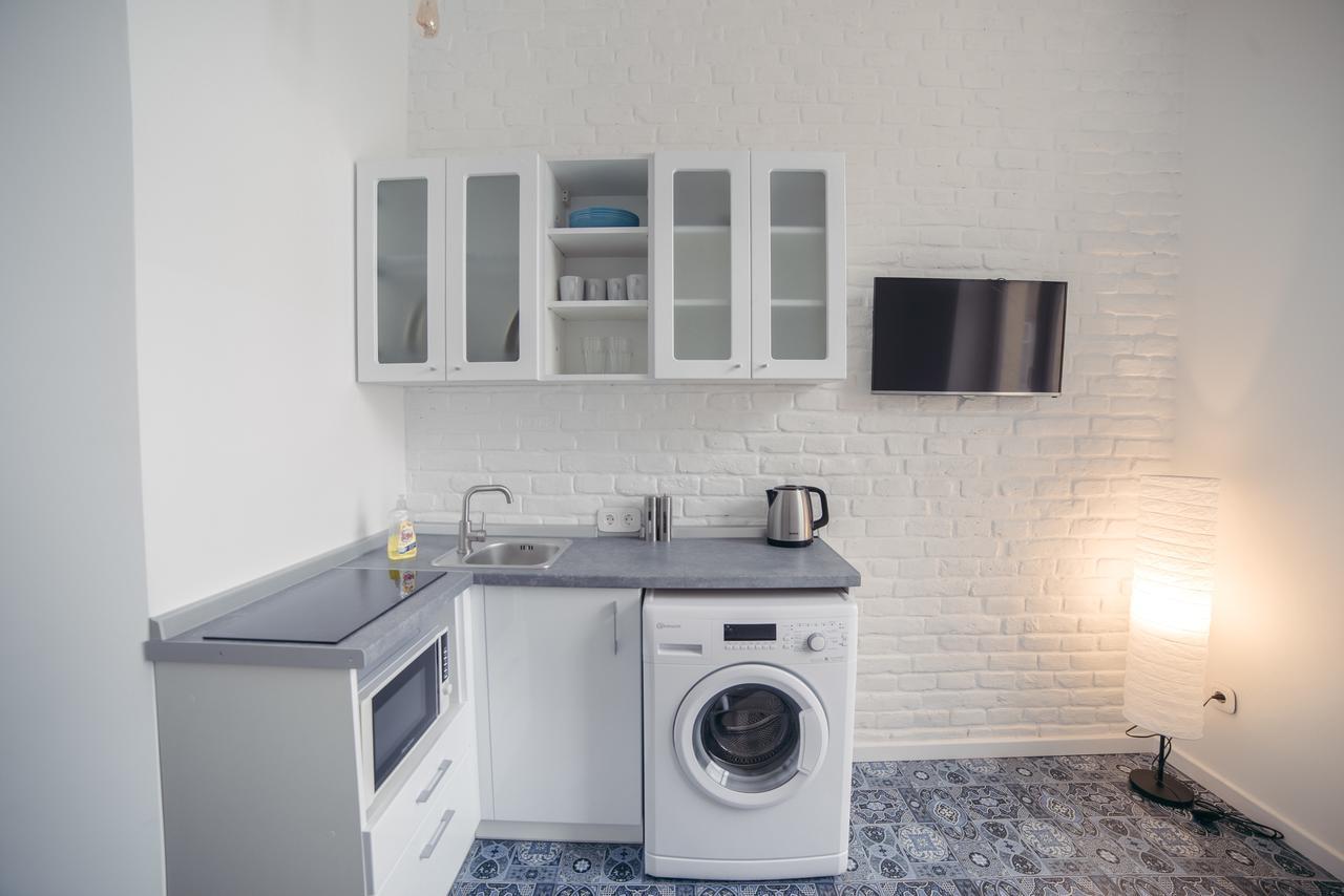 Студия С Дизайнерским Ремонтом Lviv Buitenkant foto
