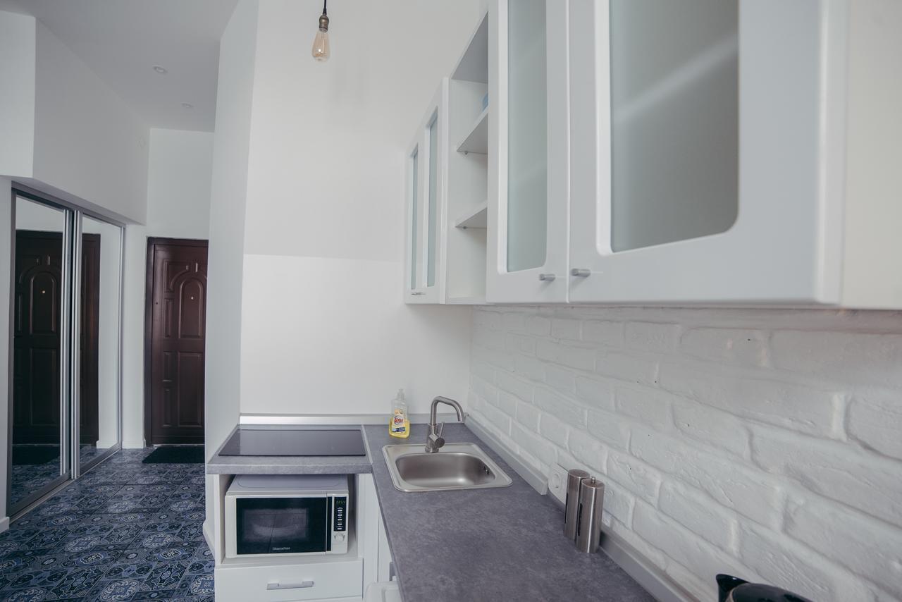 Студия С Дизайнерским Ремонтом Lviv Buitenkant foto